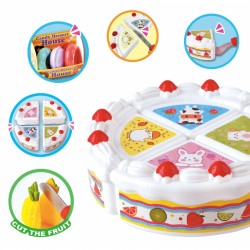 Gimtadienio tortas ir pjaustyti vaisiai su saldainiais WOOPIE