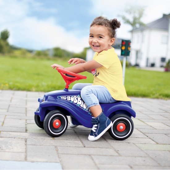 Klasikinis Bobby automobilis su delfino piešiniu BIG