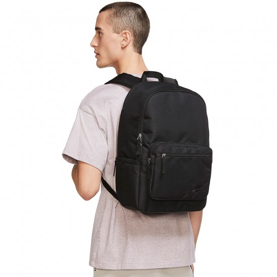 Kuprinė Nike Heritage Eugene Juoda DB3300 010