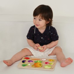 Medine daržovių dėlionė Montessori