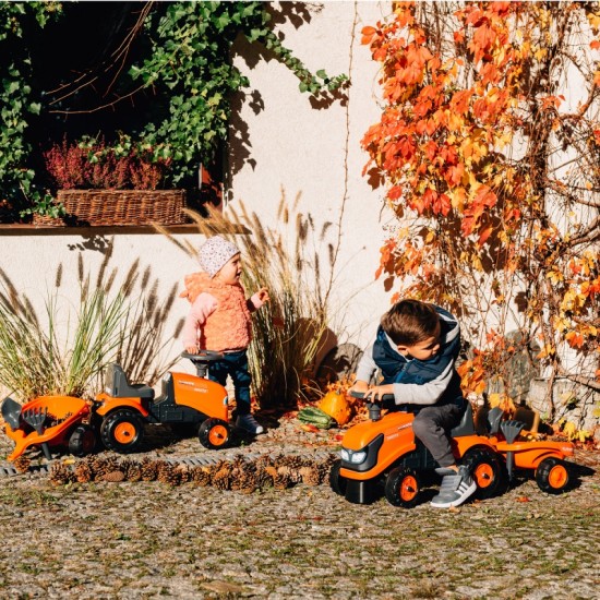 Oranžinis traktorius su priekaba + priedai nuo 1 metų FALK Kubota