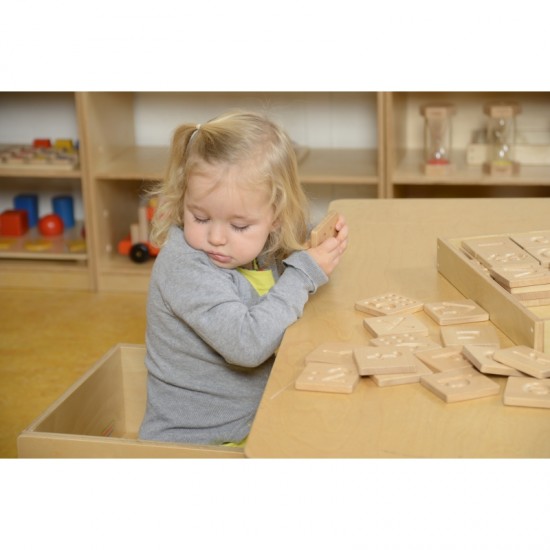 Sensorinis žaislas atpažįsta raides, skaičius ir formas lietimu Masterkidz Montessori