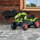 Traktorius su priekaba ir kaušu nuo pedalų „Falk Claas“