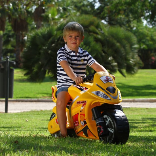 Važiuojamasis vaikiškas vežimėlis „Pusher Racer Winner 750 sx“ (nuo 3 metų) INJUSA
