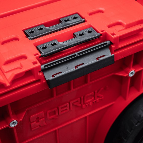 QBRICK ONE Įrankių dėžė su ratukais 2.0 RED QBRICK ONE Įrankių dėžė su ratukais 2.0 RED